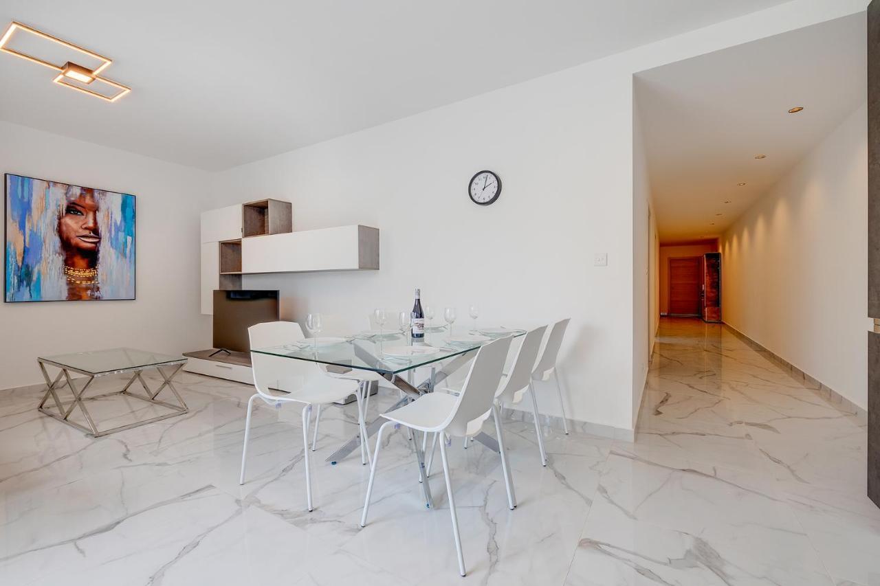 Apartamento Deluxe Steps To St Georges Bay St. Julian's